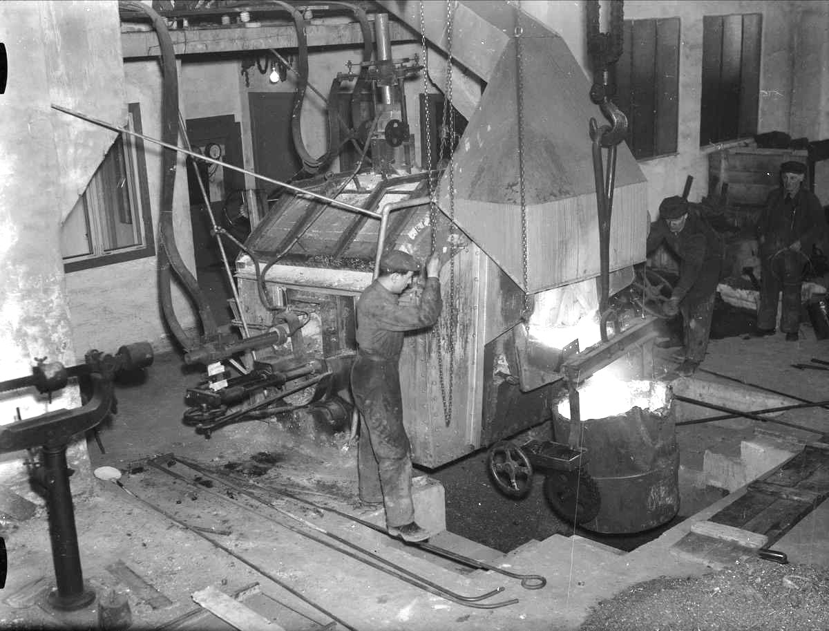 Gjutning hos Stål & Maskin år 1935