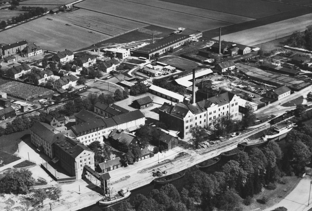 Hamnen, Ångkvarn och indsutriområdet.